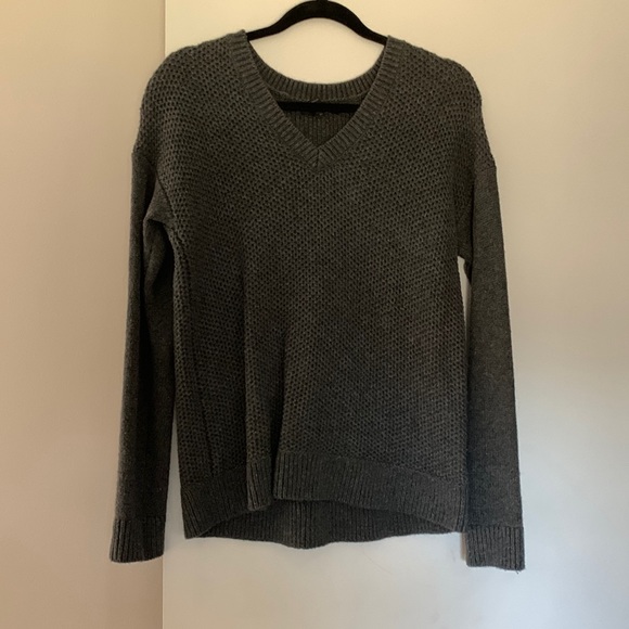 Banana Republic Sweaters - Banana Republic Womens gray Sweater